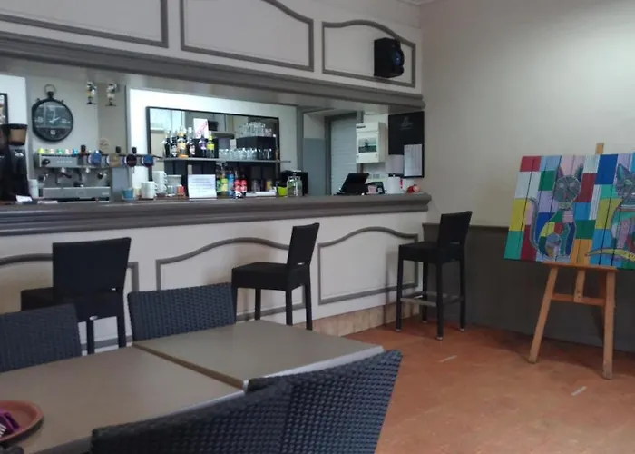 Le Lion D'or Hotel Avrille (Vendee)